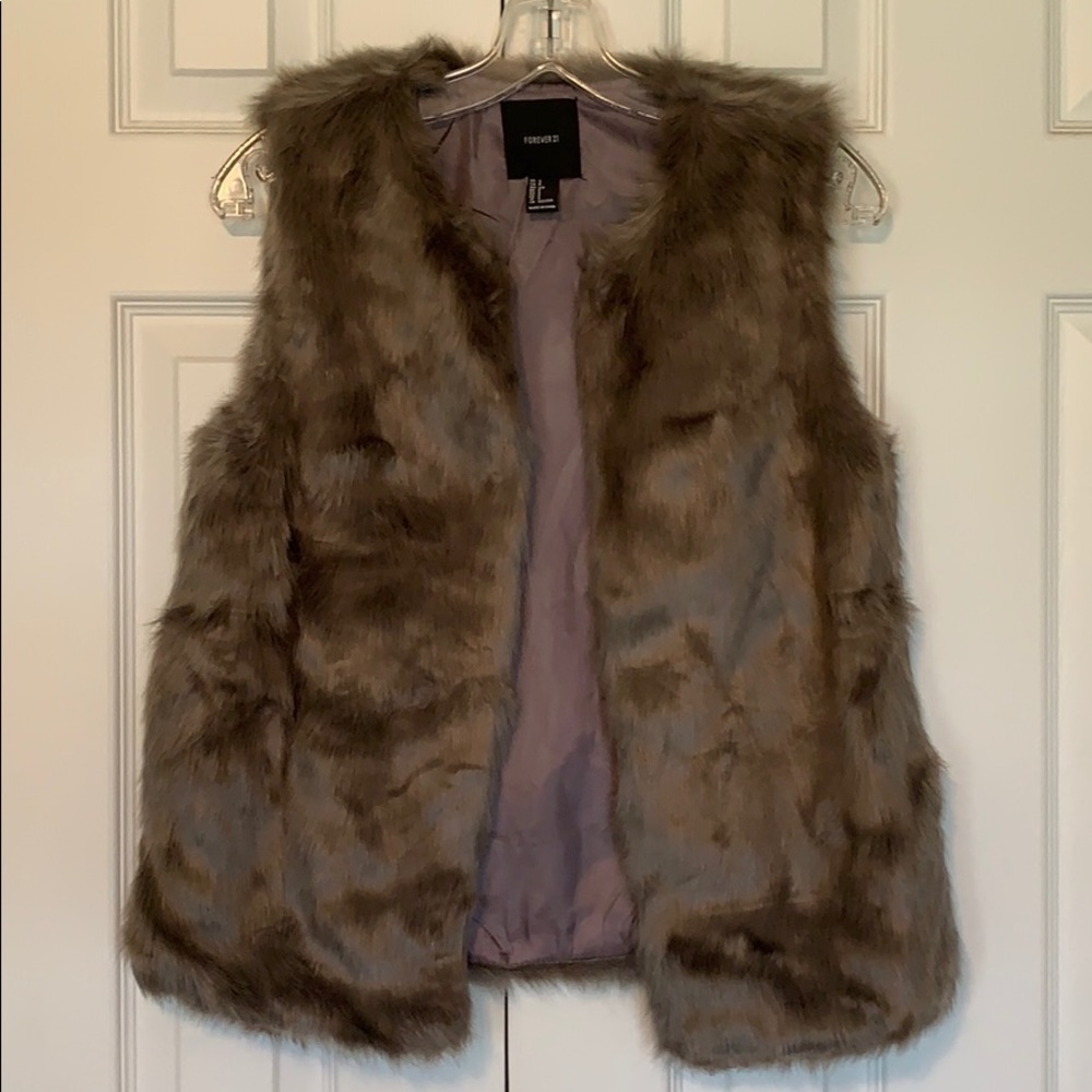 Forever 21 Faux fur vest